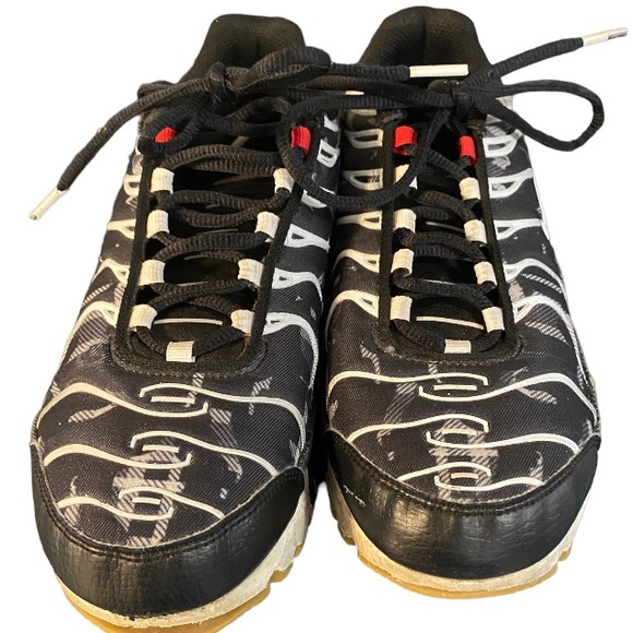 Nike Air Max Plus TN GS Size 7Y Remix Pack DB1979-900 Black Denim Running Shoes - Picture 2 of 7